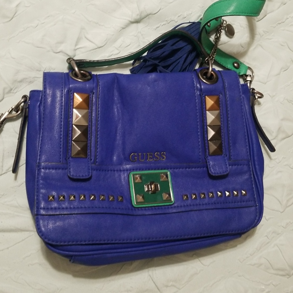 GUESS- CROSSBODY